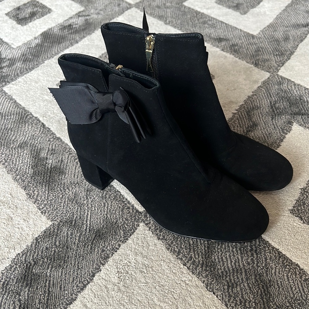 Kate Spade Black Suede Booties 7M